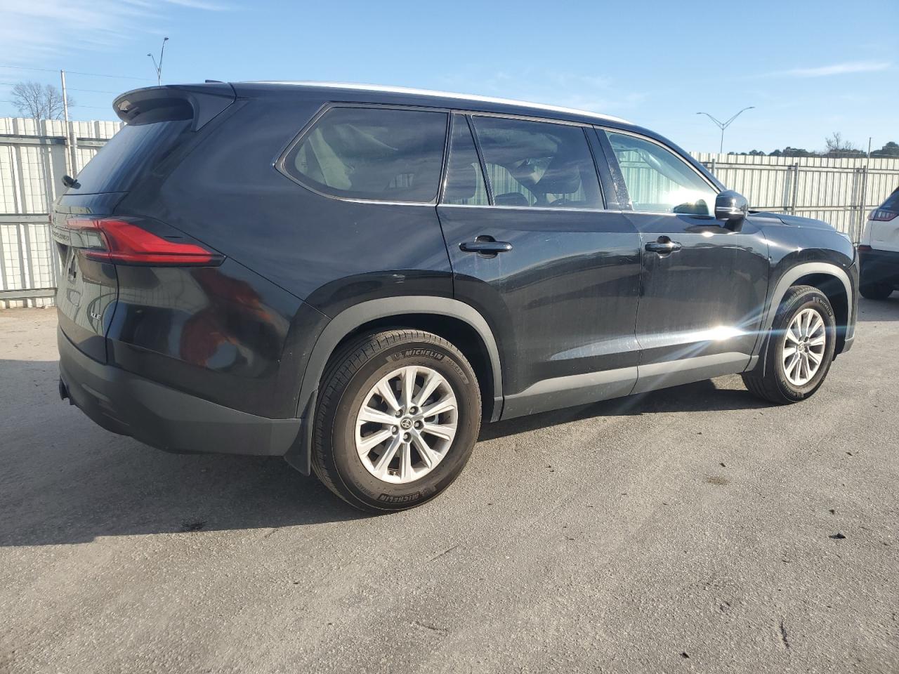 2024 TOYOTA GRAND HIGHLANDER XLE VIN:5TDAAAA55RS007392
