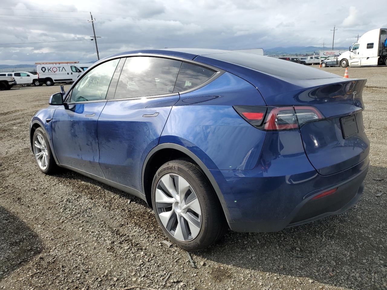 2023 TESLA MODEL Y  VIN:7SAYGAEE1PF914636