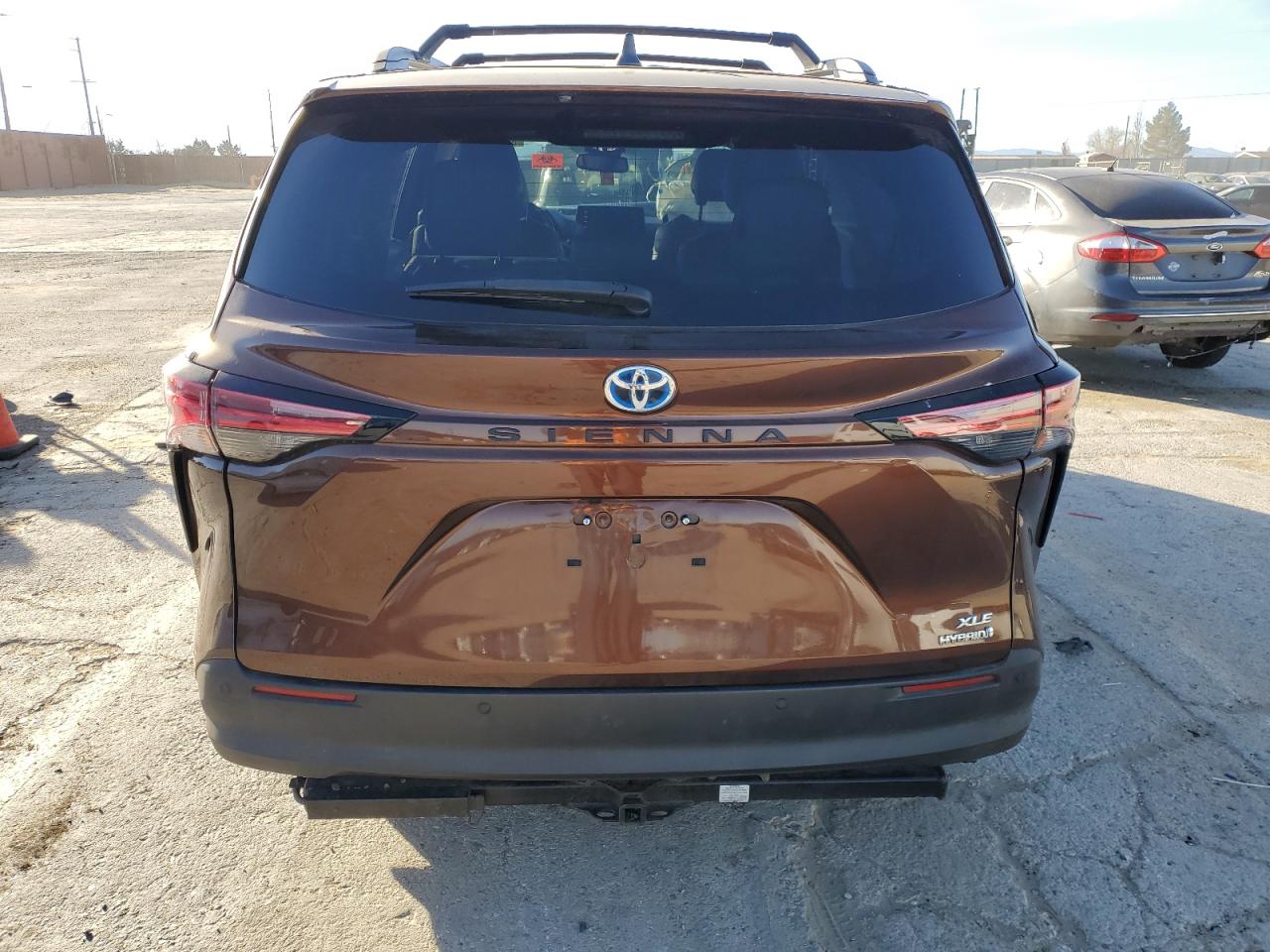 2022 TOYOTA SIENNA XLE VIN:5TDJRKEC7NS090079
