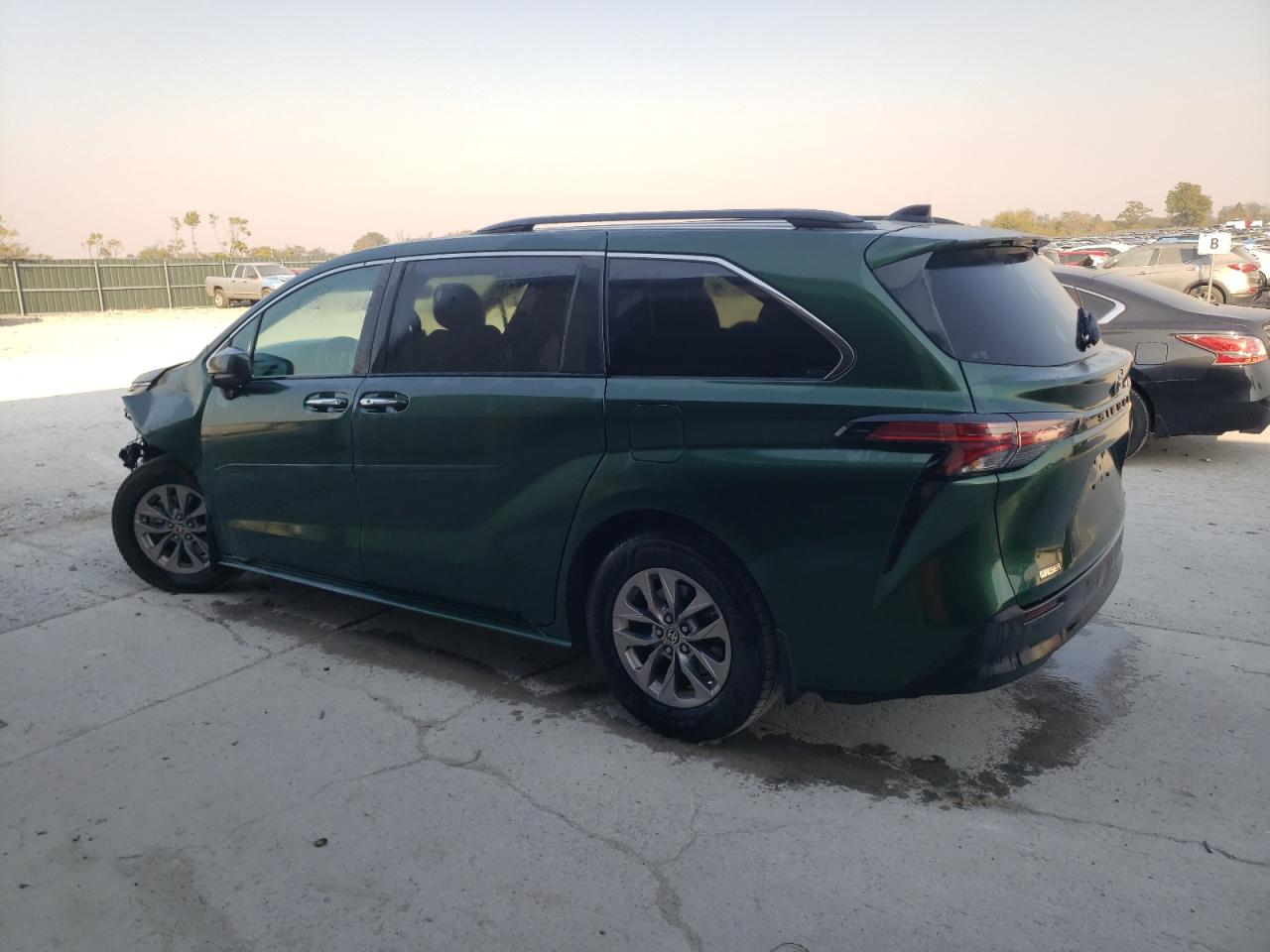 2022 TOYOTA SIENNA XLE VIN:5TDYRKEC5NS090063