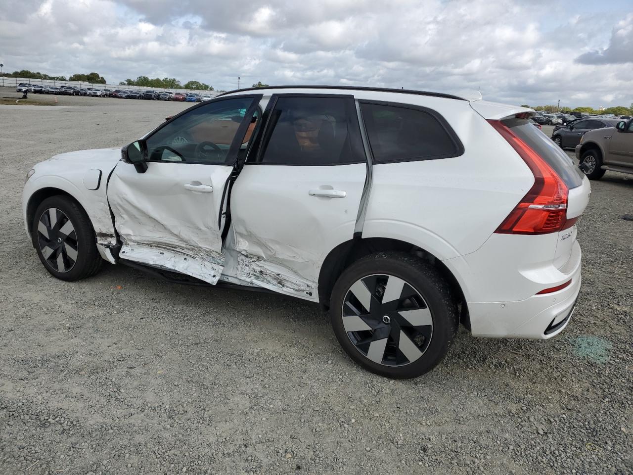 2024 VOLVO XC60 PLUS VIN:YV4H60DL1R1920388