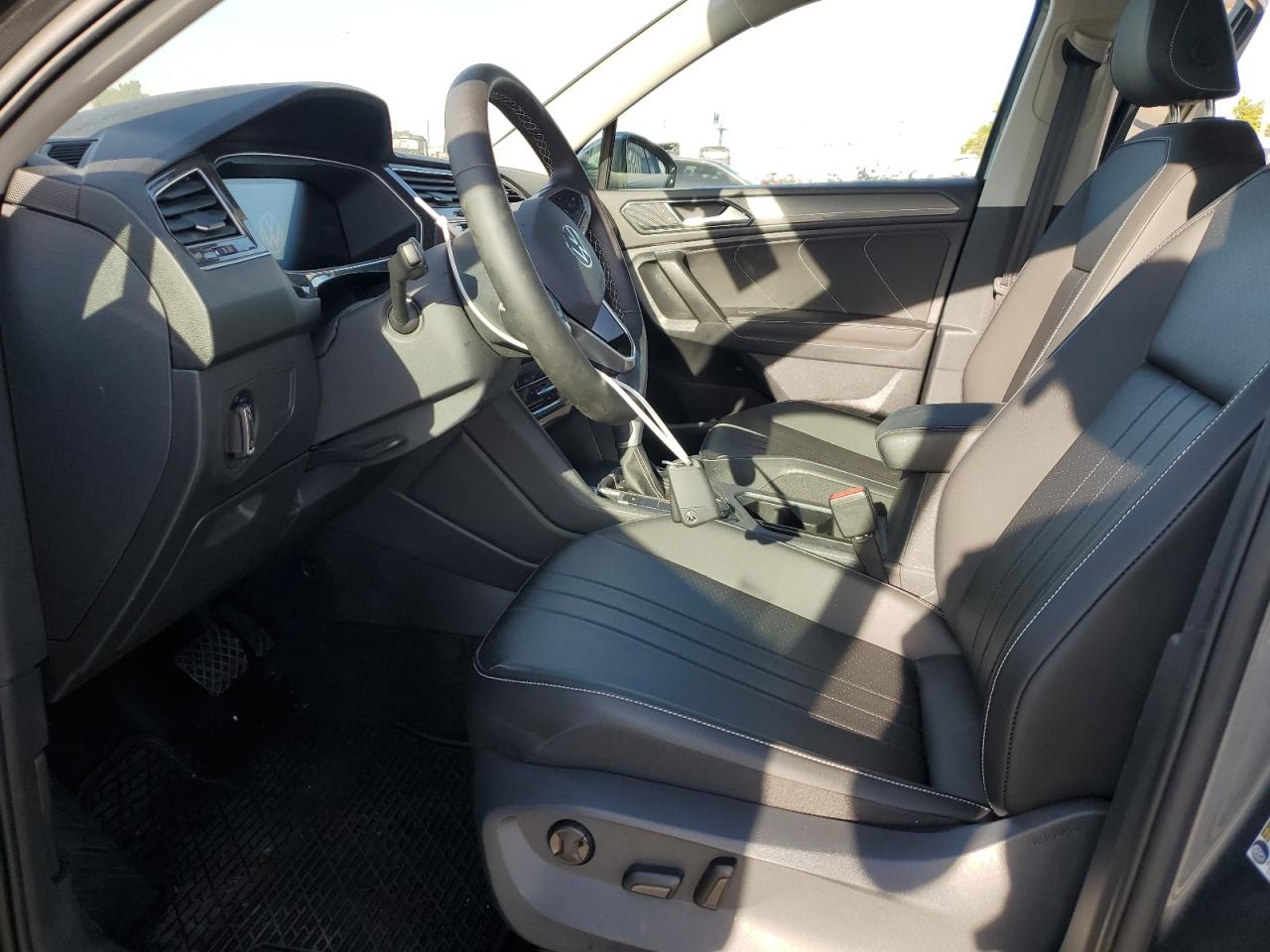 2024 VOLKSWAGEN TIGUAN SE VIN:3VV2B7AX4RM002238