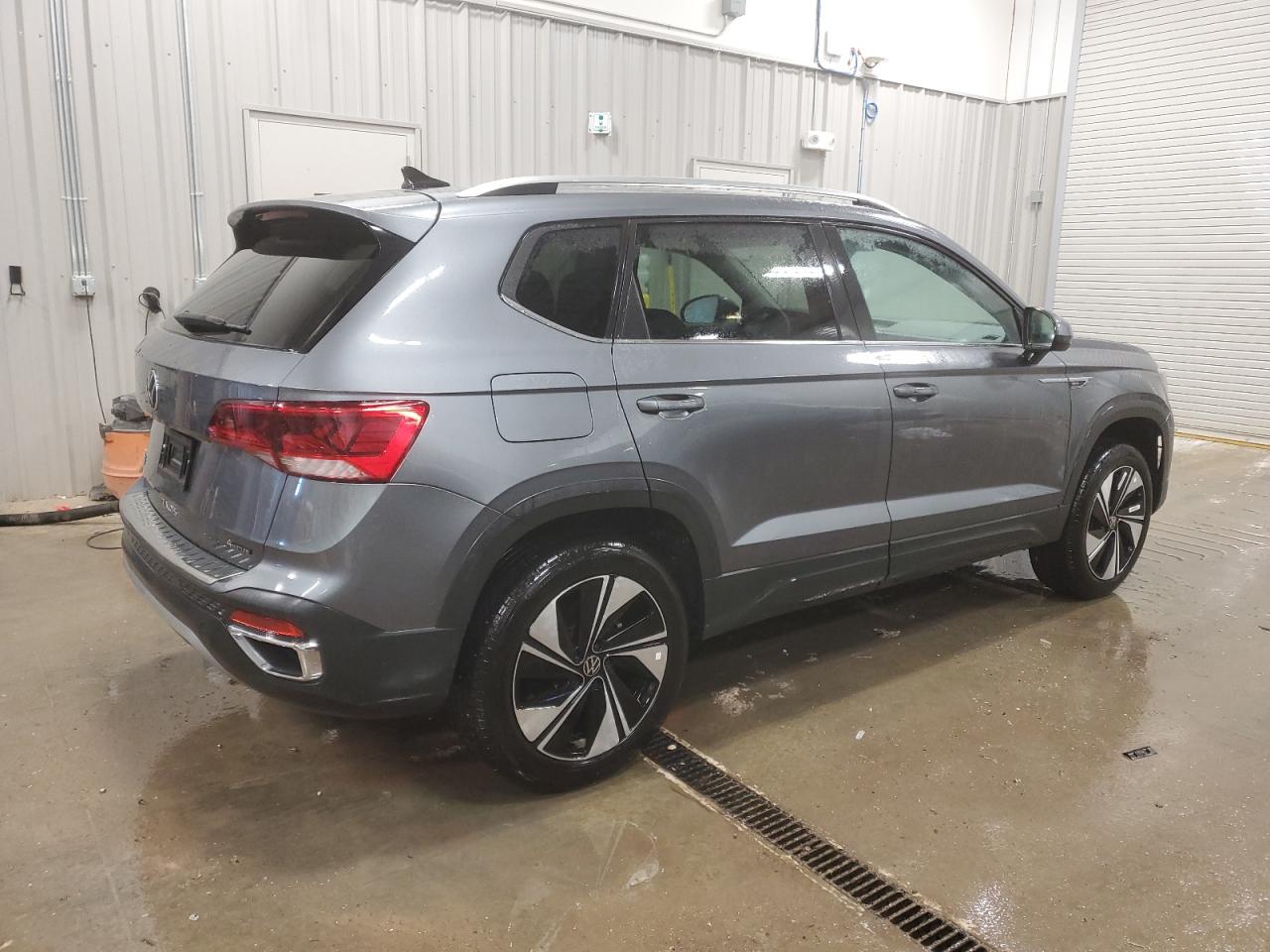 2024 VOLKSWAGEN TAOS SE VIN:3VVUX7B23RM039603