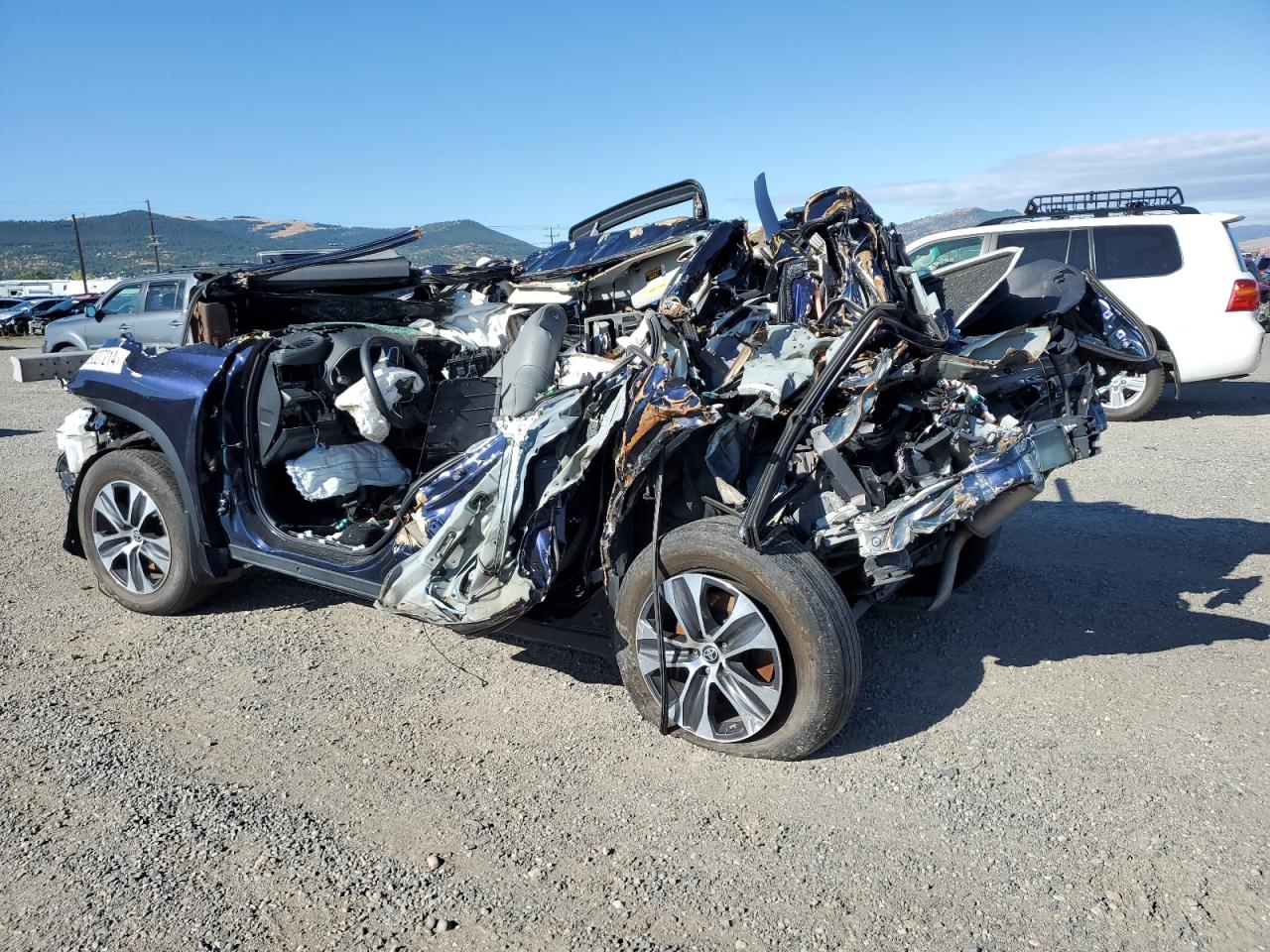 2022 TOYOTA HIGHLANDER HYBRID XLE VIN:JTNABAAE8RA009062