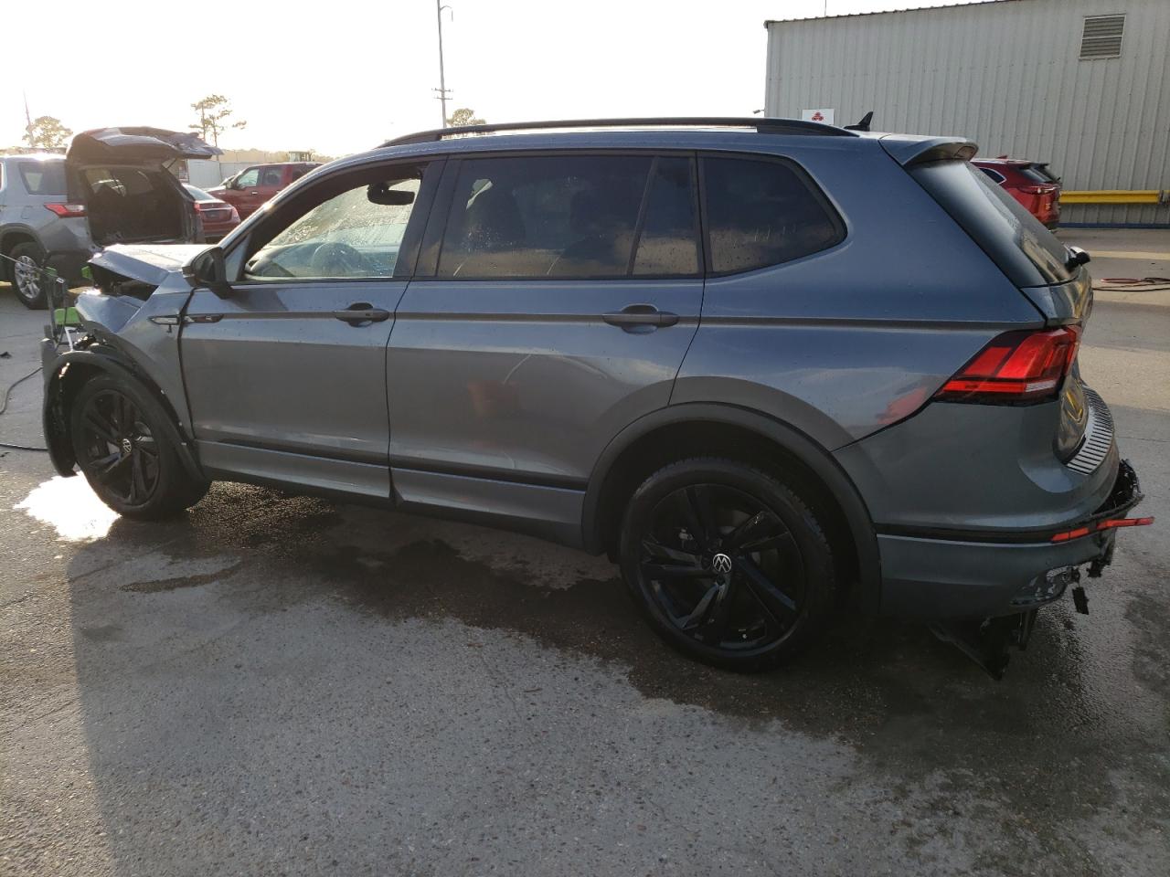 2023 VOLKSWAGEN TIGUAN SE R-LINE BLACK VIN:3VVCB7AX5PM087012