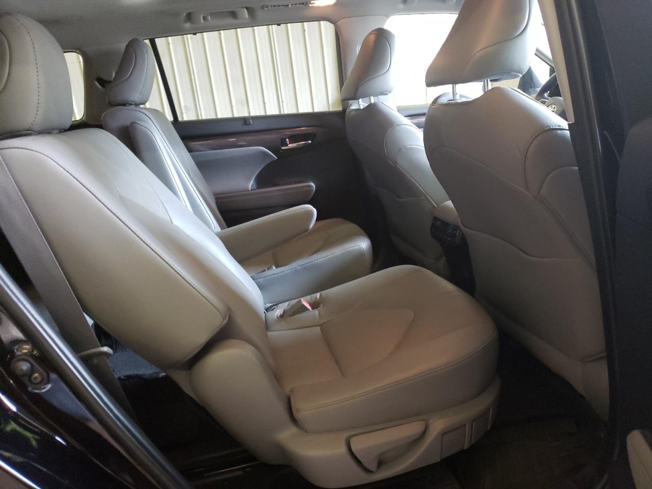 2022 TOYOTA HIGHLANDER PLATINUM VIN:5TDFZRBH5NS179941