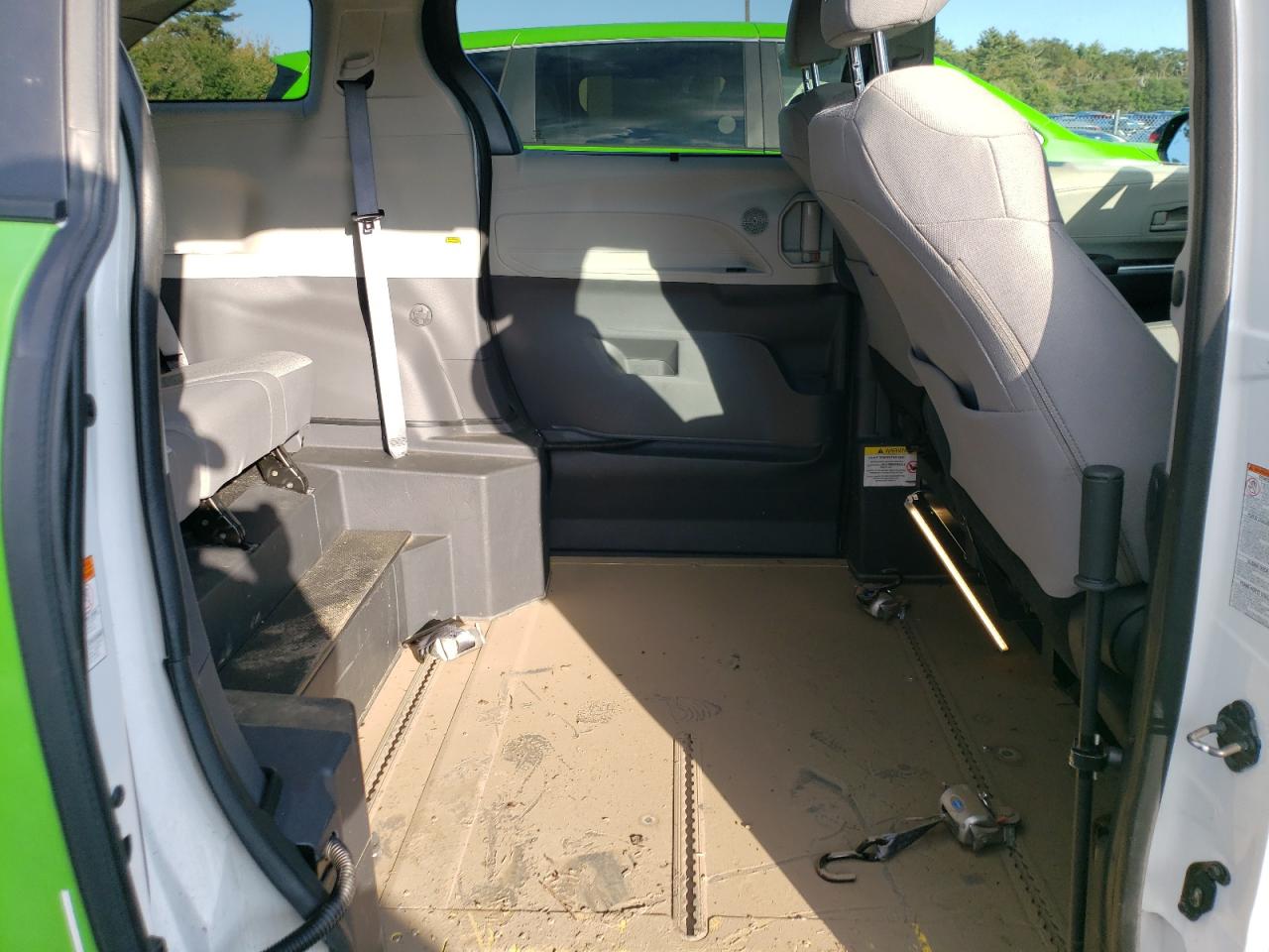 2022 TOYOTA SIENNA LE VIN:5TDKRKECXNS102987