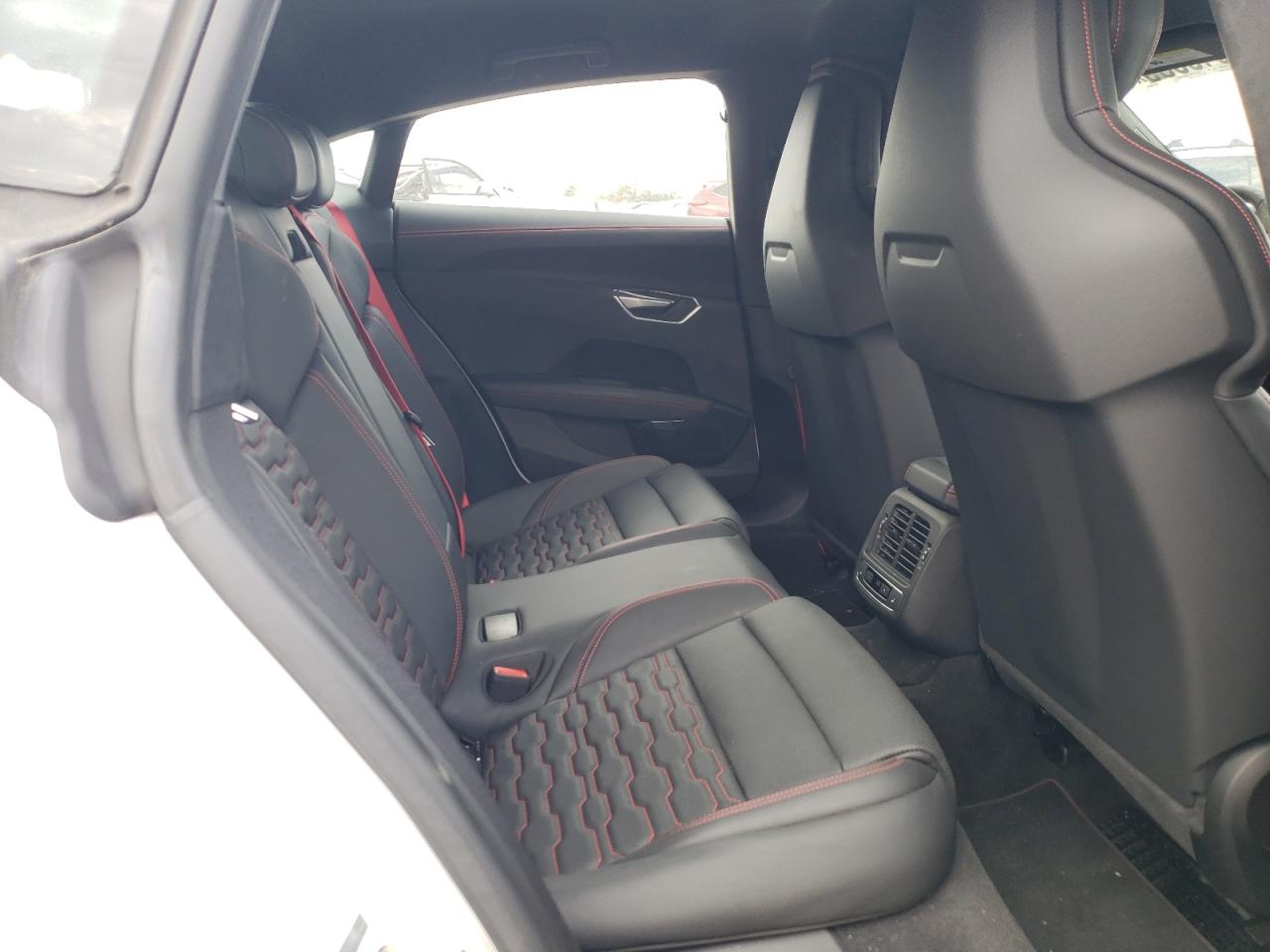 2022 AUDI RS E-TRON GT  VIN:WAUAHBFW1N7900678