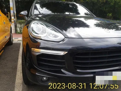 2015 Porsche Cayenne VIN: