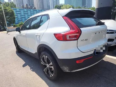 2020 Volvo XC40 VIN: