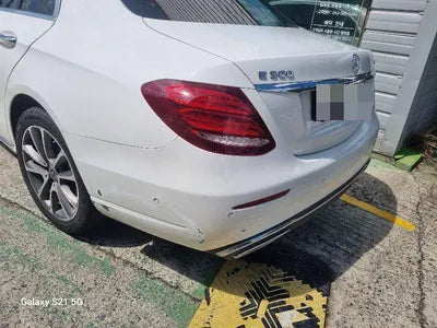 2019 Mercedes-Benz E 300 VIN: