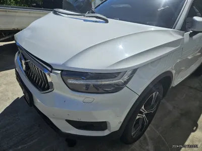 2021 Volvo XC40 VIN: