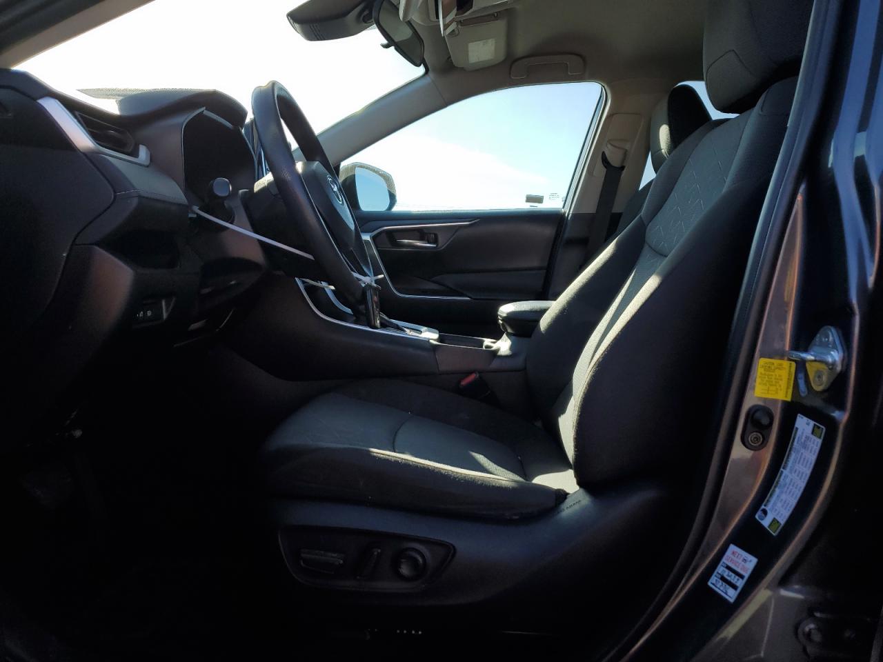 2022 TOYOTA RAV4 XLE VIN:2T3W1RFV8NW206412
