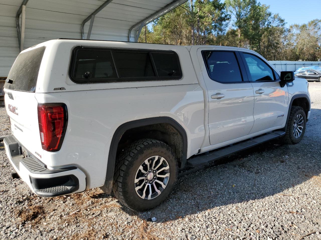 2022 GMC SIERRA K1500 AT4 VIN:1GTUUEET4NZ602327