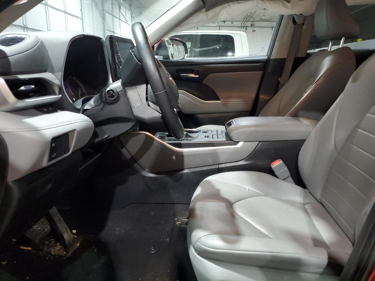 2022 TOYOTA HIGHLANDER XLE VIN:5TDGZRBH0NS591866