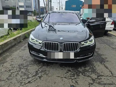 2016 BMW 750 VIN:
