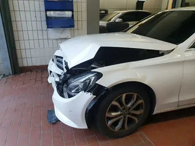 2017 Mercedes-Benz C 200 WDDWF4CB1HF509090 VIN:WDDWF4CB1HF509090