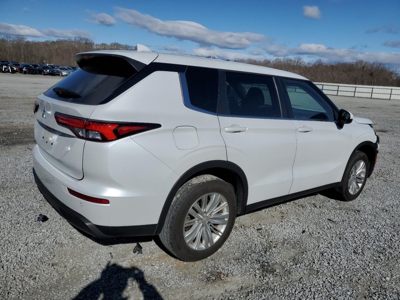 2023 MITSUBISHI OUTLANDER ES VIN:JA4J3TA8XPZ035372