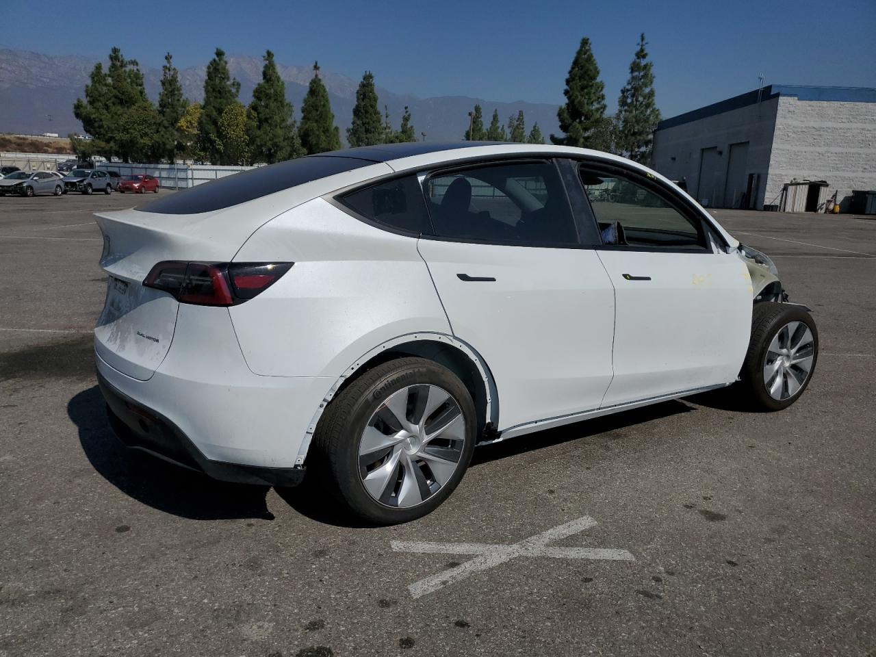 2024 TESLA MODEL Y  VIN:7SAYGDED0RF087210