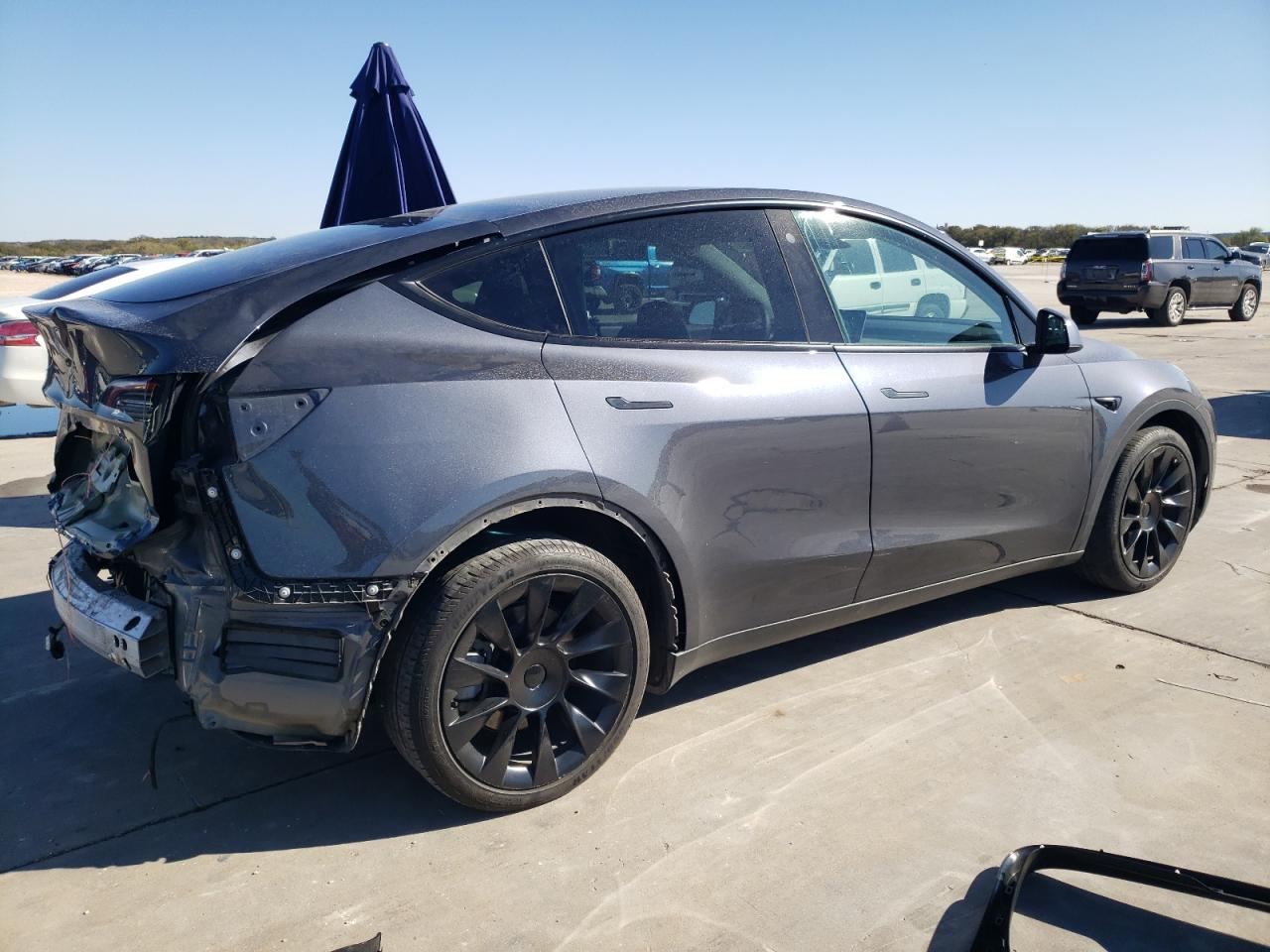 2022 TESLA MODEL Y  VIN:7SAYGDEE3NA002229