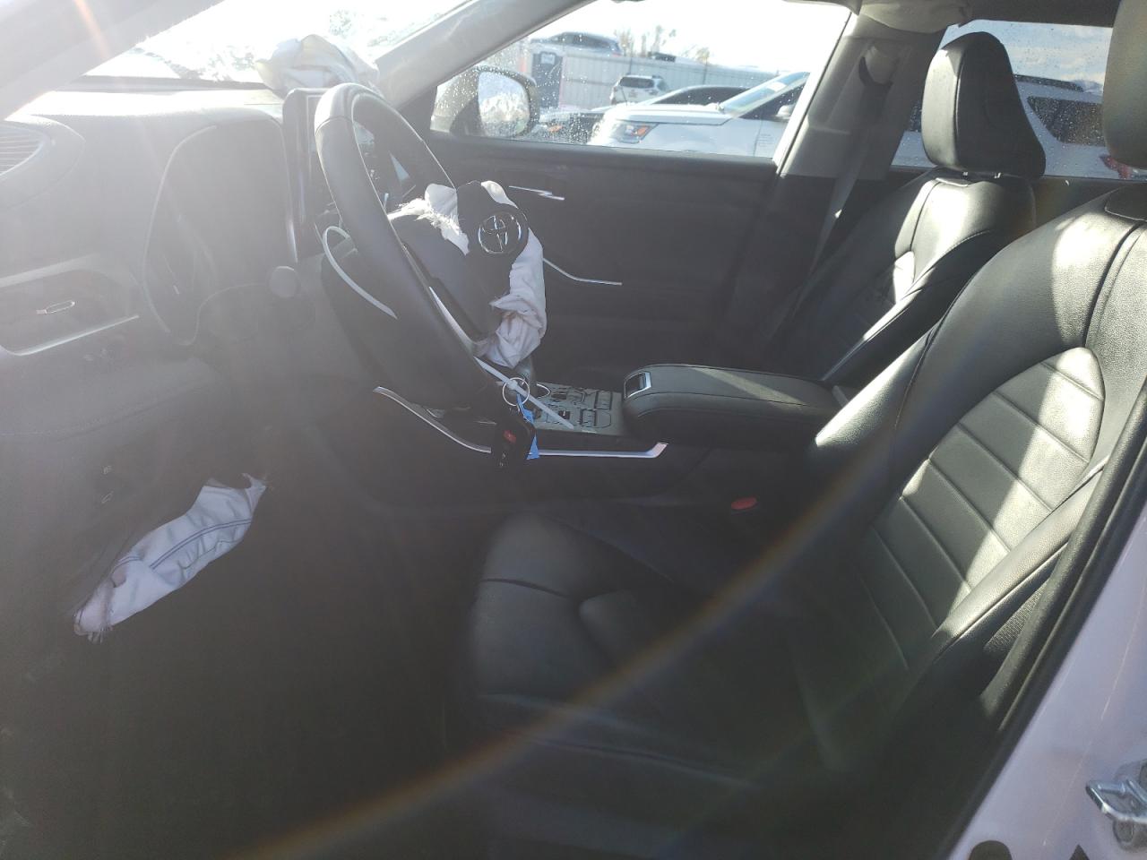 2022 TOYOTA HIGHLANDER XLE VIN:5TDGZRBH2NS227349