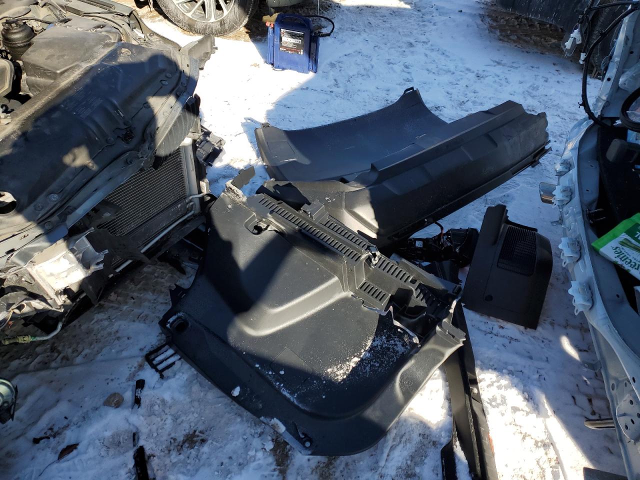 2022 TOYOTA RAV4 XLE PREMIUM VIN:JTMB6RFV5NJ023967