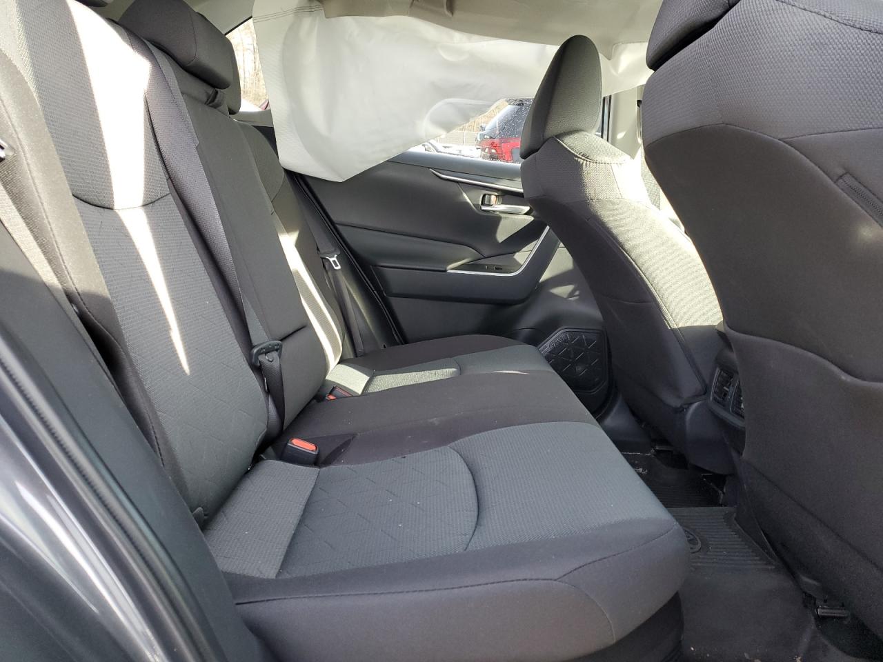 2024 TOYOTA RAV4 XLE VIN:2T3RWRFV2RW239863
