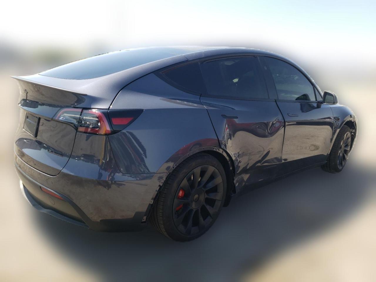 2023 TESLA MODEL Y  VIN:7SAYGDEF8PF921089