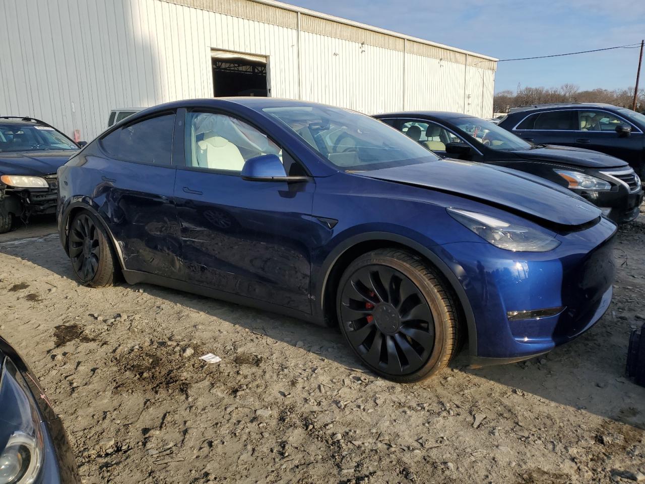2024 TESLA MODEL Y  VIN:7SAYGDEF4RF026492