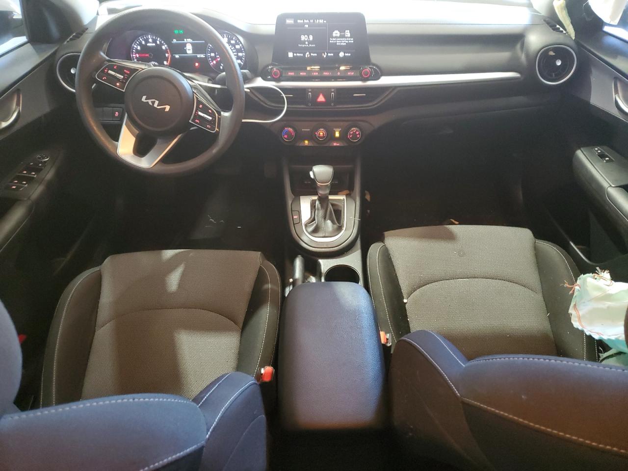 2022 KIA FORTE FE VIN:3KPF24AD4NE447345