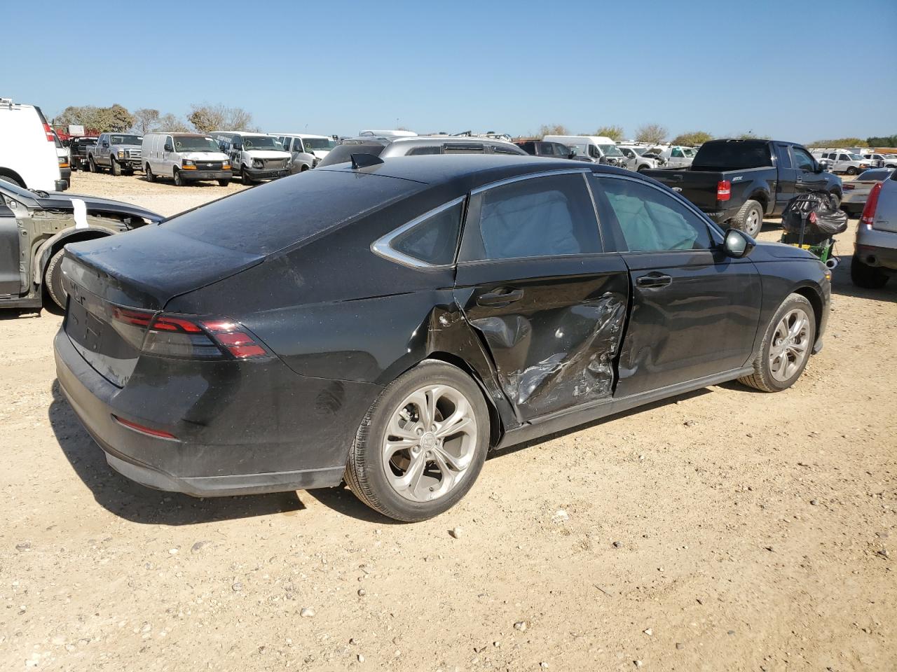 2023 HONDA ACCORD LX VIN:1HGCY1F25PA037748