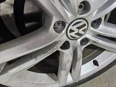 2015 Volkswagen Passat VIN: