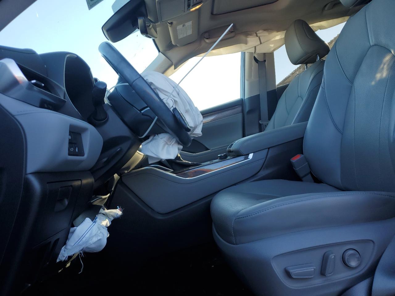 2022 TOYOTA HIGHLANDER LIMITED VIN:5TDDZRBH6NS563668