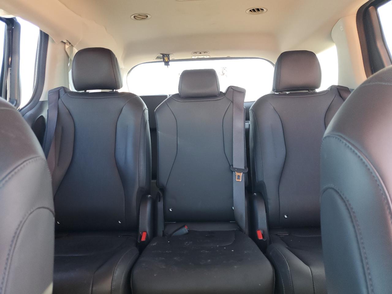 2024 KIA CARNIVAL LX VIN:KNDNB4H30R6330432