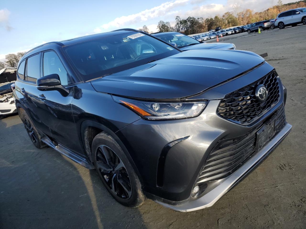 2022 TOYOTA HIGHLANDER XSE VIN:5TDLZRBH6NS237106