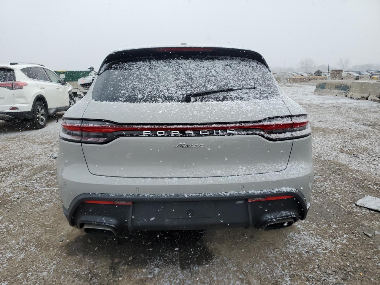 2022 PORSCHE MACAN  VIN:WP1AA2A59NLB06295
