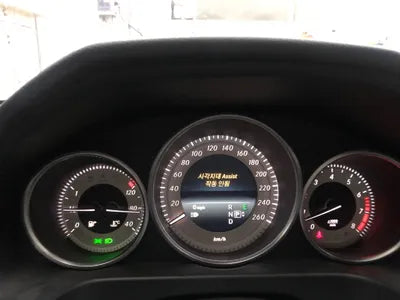 2015 Mercedes-Benz E 300 VIN: