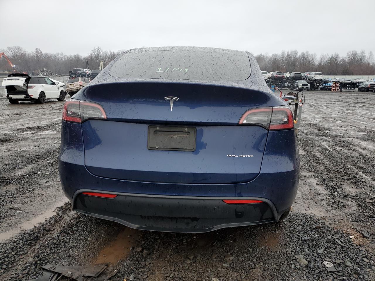 2022 TESLA MODEL Y  VIN:7SAYGDEE6NF372173