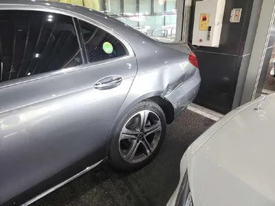 2018 Mercedes-Benz E 220 VIN: