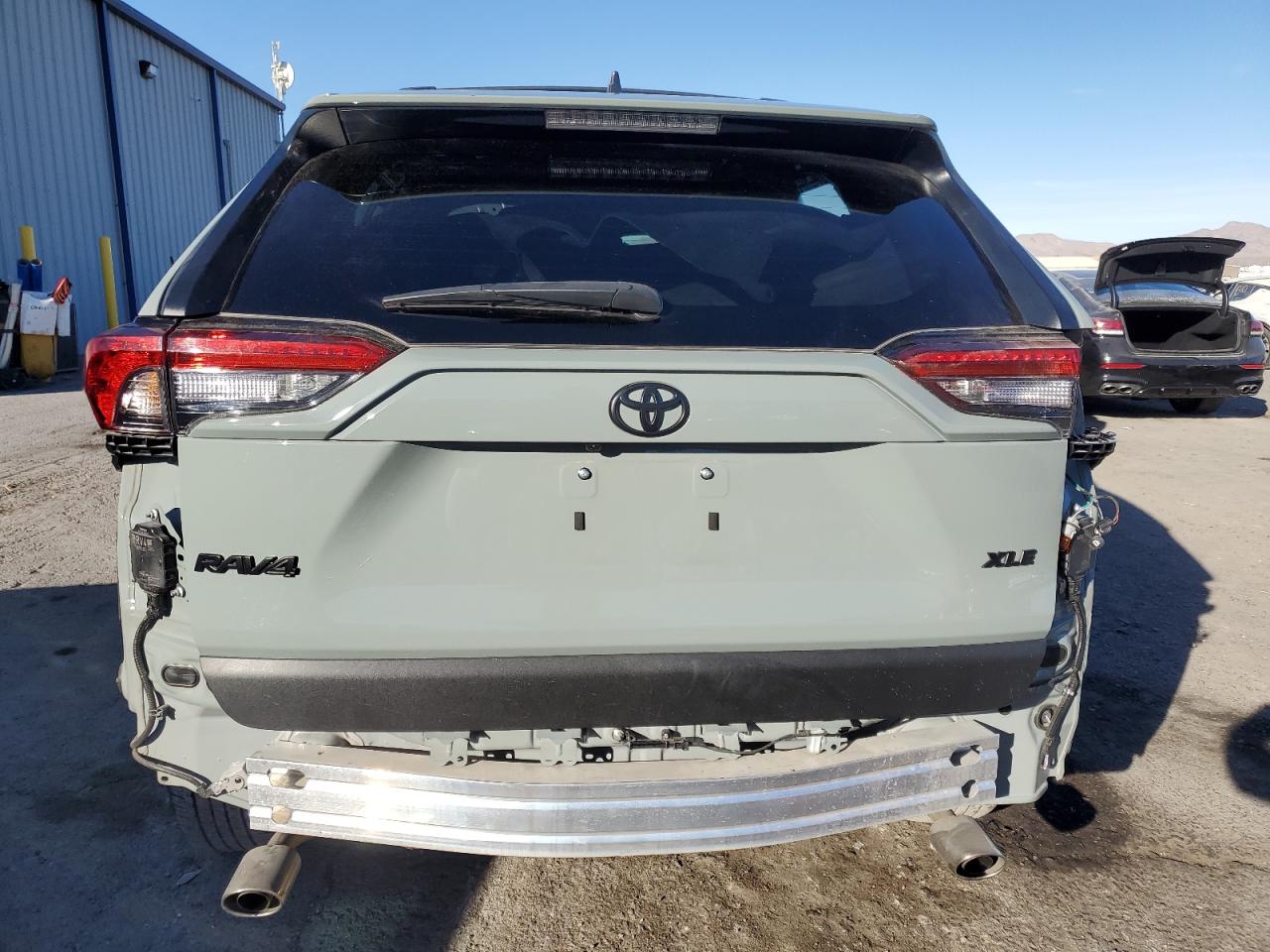 2022 TOYOTA RAV4 XLE VIN:2T3W1RFV3NW194685