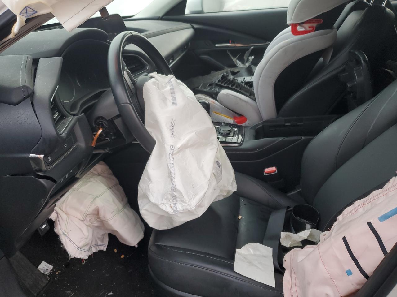 2023 MAZDA CX-30 PREFERRED VIN:3MVDMBCM8PM522199