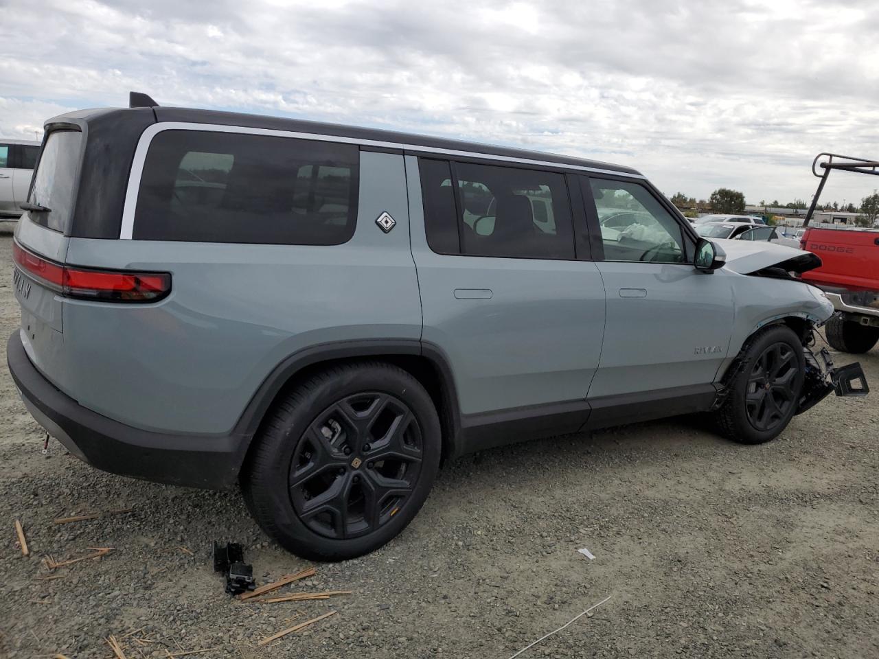 2024 RIVIAN R1S ADVENTURE VIN:7PDSGCBA7RN030097