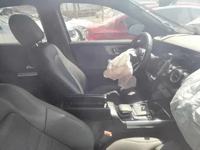 2021 Mercedes-Benz A 250 VIN: