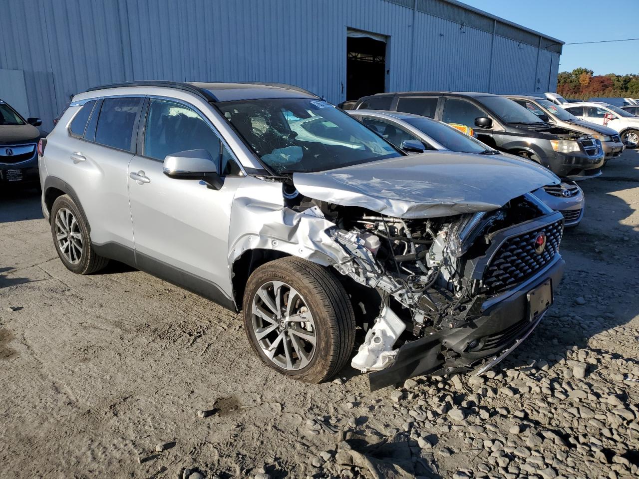 2022 TOYOTA COROLLA CROSS XLE VIN:7MUDAABG2NV043649