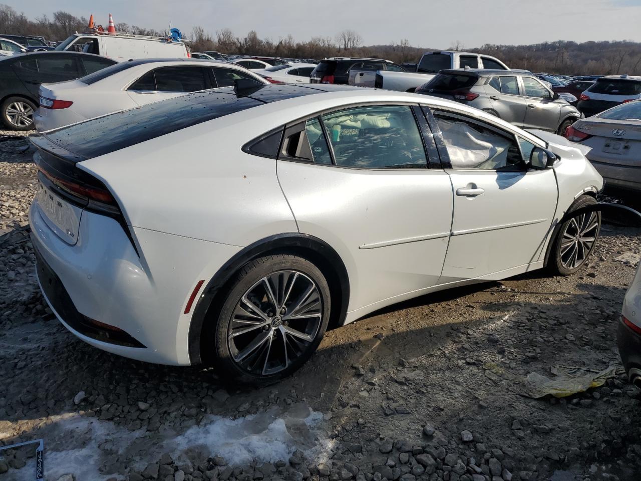 2023 TOYOTA PRIUS LE VIN:JTDACAAU7P3000802
