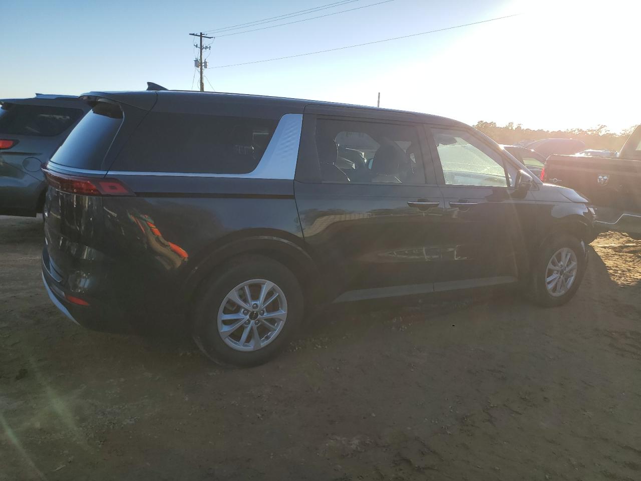2022 KIA CARNIVAL LX VIN:KNDNB4H3XN6157819