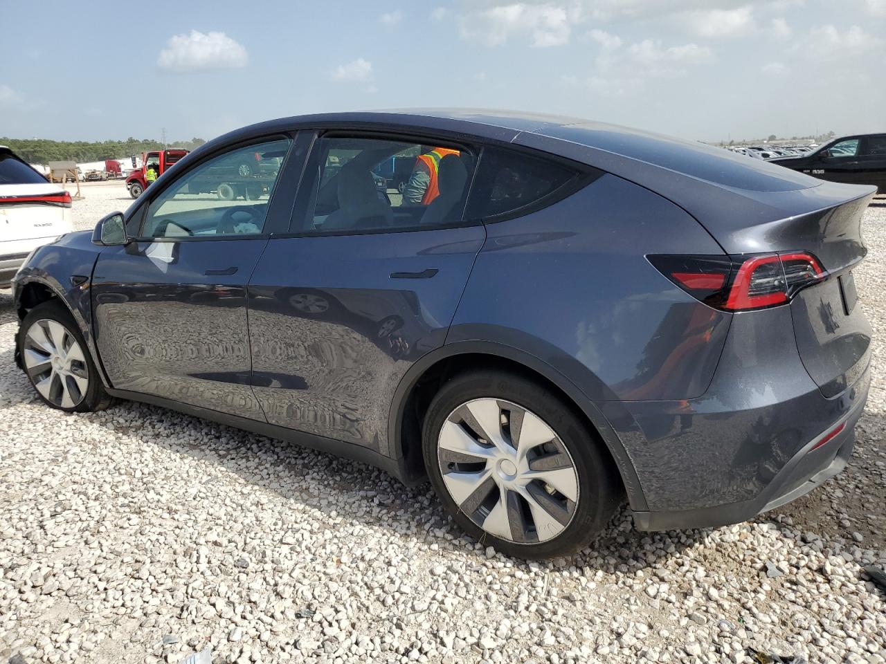 2023 TESLA MODEL Y  VIN:7SAYGDEE2PA129881