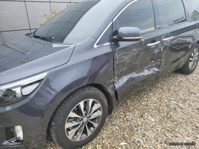 2017 Kia Carnival VIN: