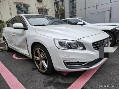 2017 Volvo S60 VIN:
