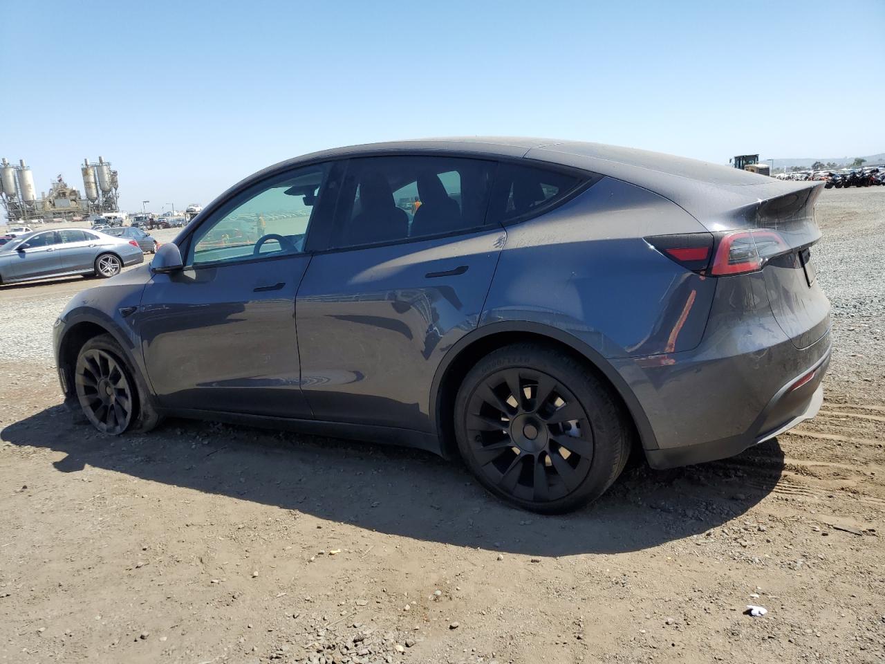 2023 TESLA MODEL Y  VIN:7SAYGAEEXPF913498